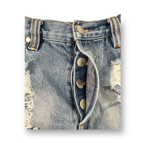 Minkpink Buttonfly Distressed Jean Shorts Size Large - Picture 2 of 5